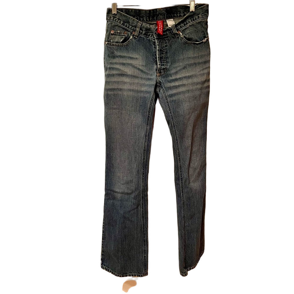 💕H & M DIVIDED Jeans. Boot cut. Gently worn. Button fly. size 29/34